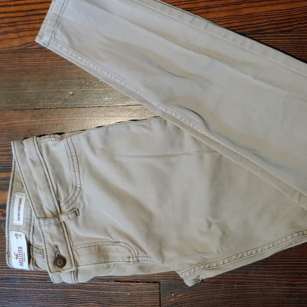 Hollister Low Rise Super Skinny Tan Jean